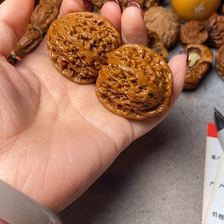 文玩核桃吊坠南疆