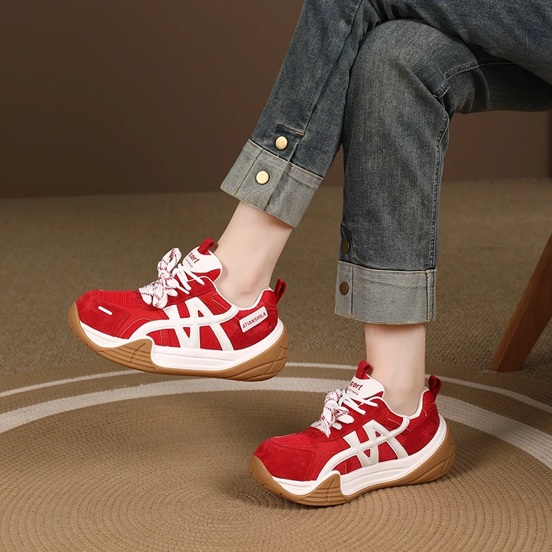 2025秋季新款增高软底复古百搭时尚休闲鞋透气软弹阿甘鞋运动鞋女