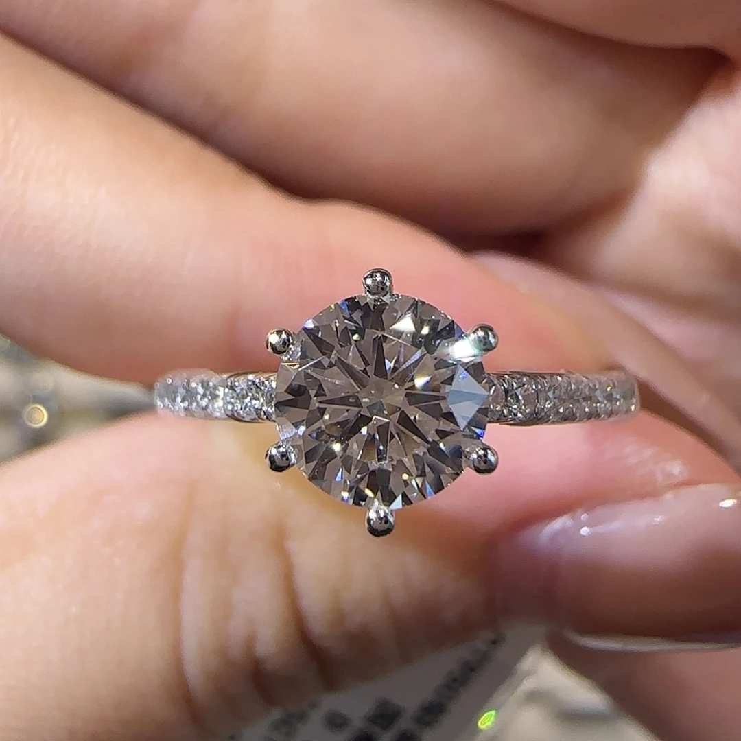 铂Pt950镶嵌实验室培育钻石星光白月光1卡