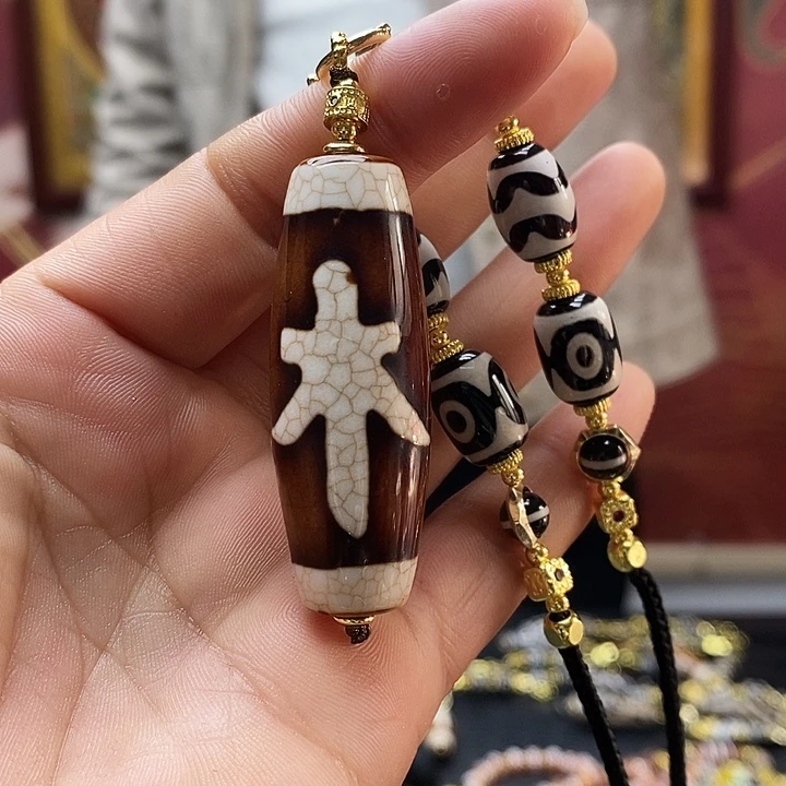 玛瑙/玉髓（覆膜）合金颈饰