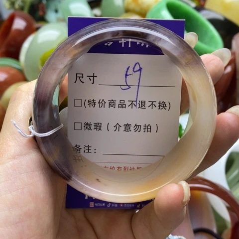 未镶嵌手镯石英质玉