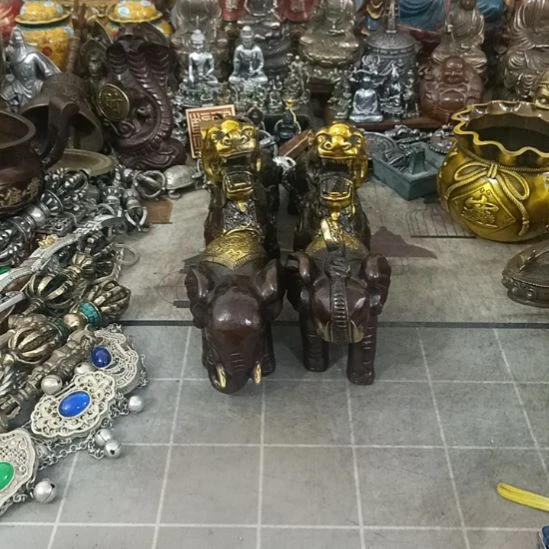 巴****?老杨铜器精品居家