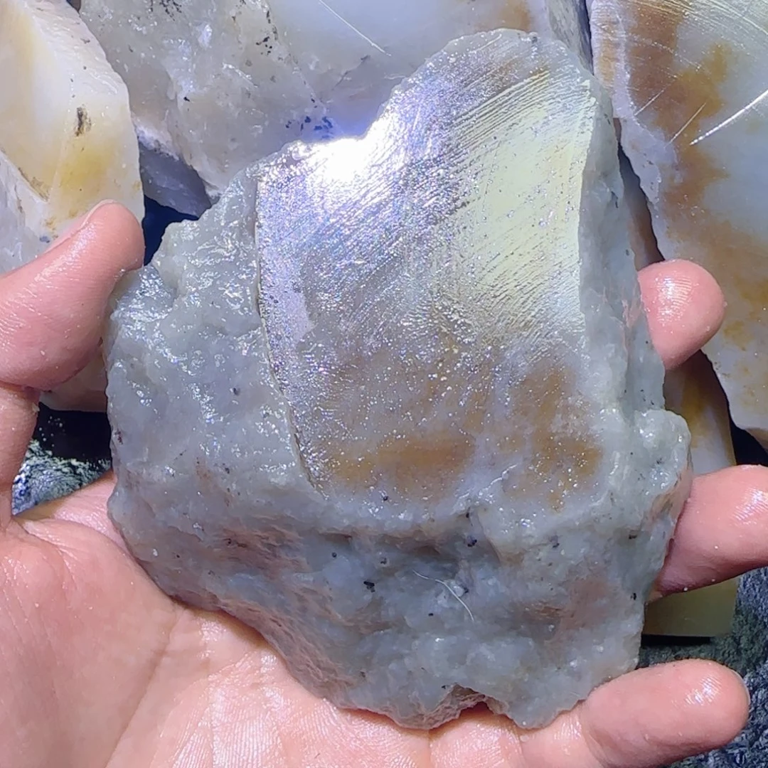 和田玉未镶嵌珠宝半成品