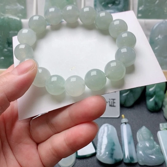 翡翠未镶嵌颈饰?***年手串珠