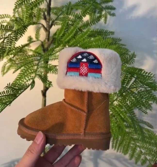 乌日晗蒙古族特色冬雪地靴牛皮革内里羊毛真皮软底中筒秋冬时尚