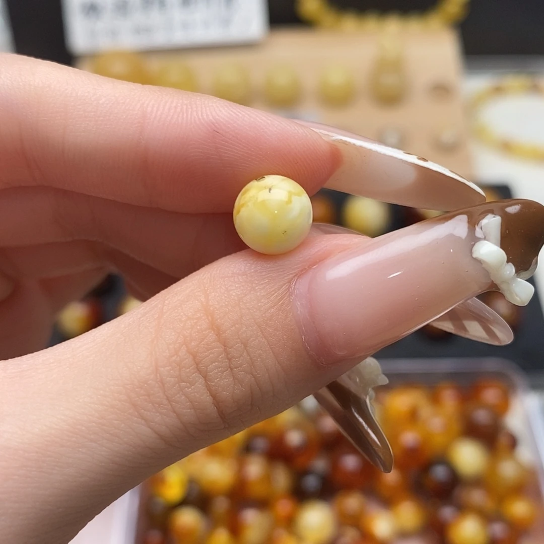 好***多裸石虫珀未镶嵌蜜蜡