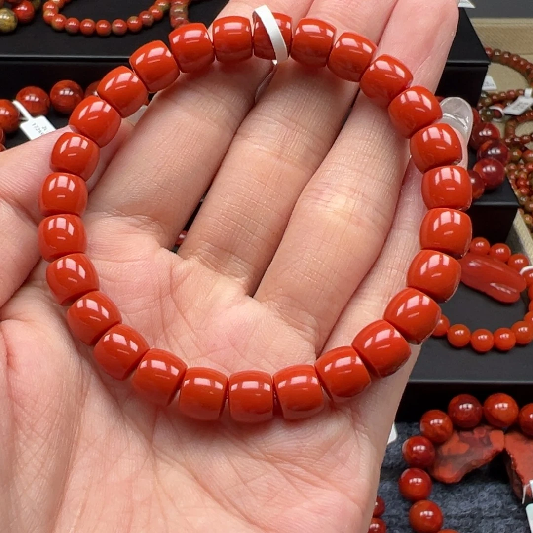 K***n手链未镶嵌南红玛瑙保山大黑洞精工直切8mm