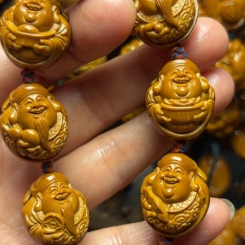 橄榄核雕老板财神