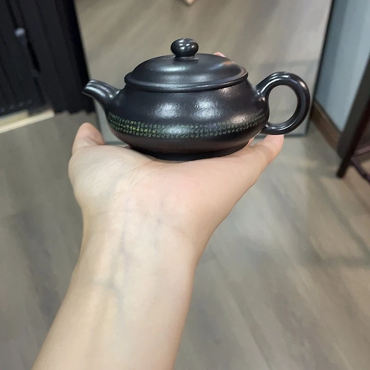 茶壶紫砂全手工打造