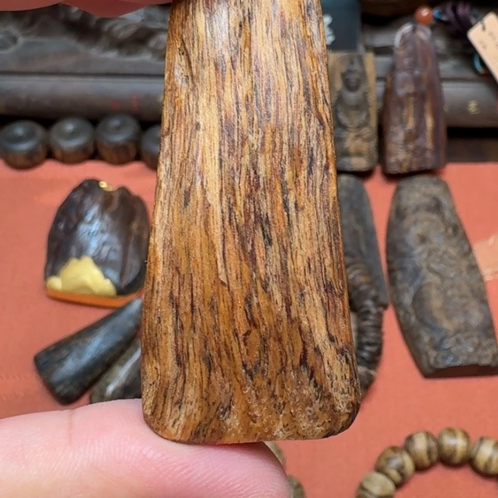 大叶紫檀（黑酸枝木类）