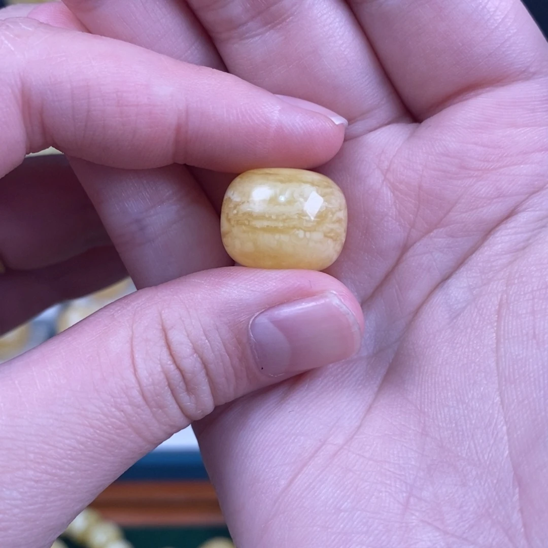 添***你蜜蜡未镶嵌珠宝奇石