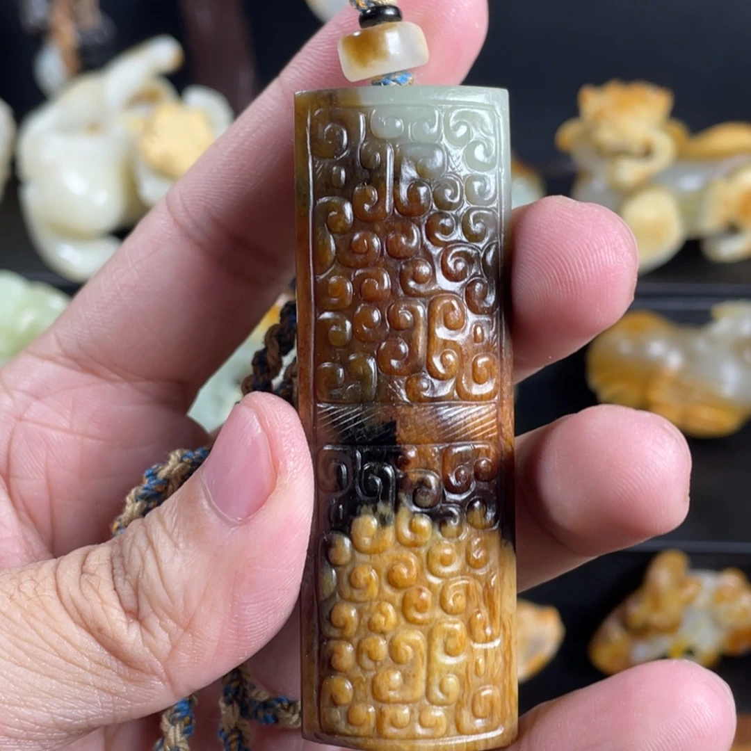 用***6和田玉未镶嵌颈饰