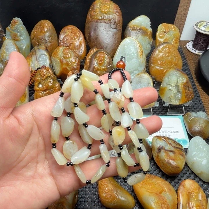 独***叔颈饰未镶嵌和田玉