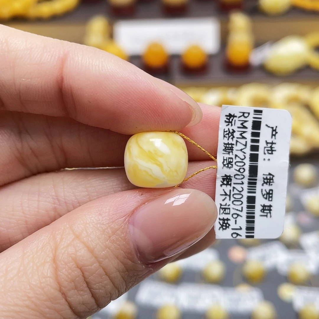 琥珀裸石未镶嵌蜜蜡老型11.8*10.4mm