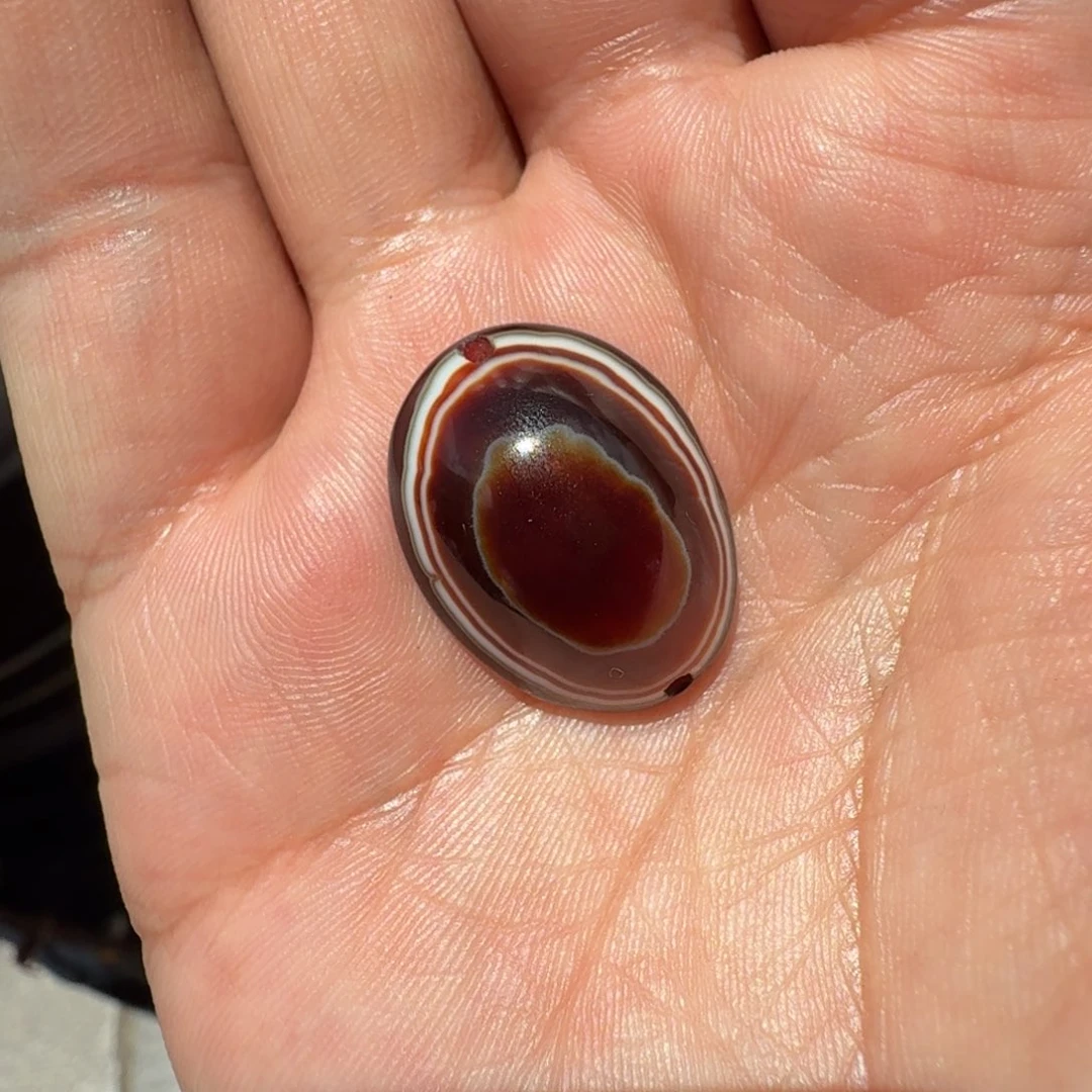 哦***。玛瑙/玉髓颈饰未镶嵌