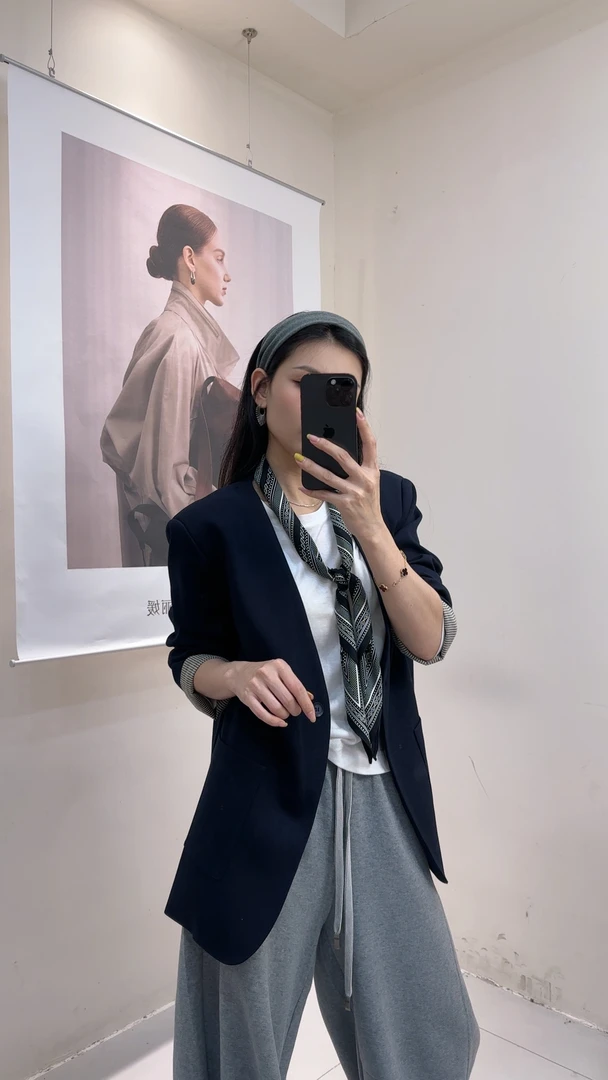 高级感藏青色西装外套2025秋季新款韩版宽松休闲时尚气质西装上衣