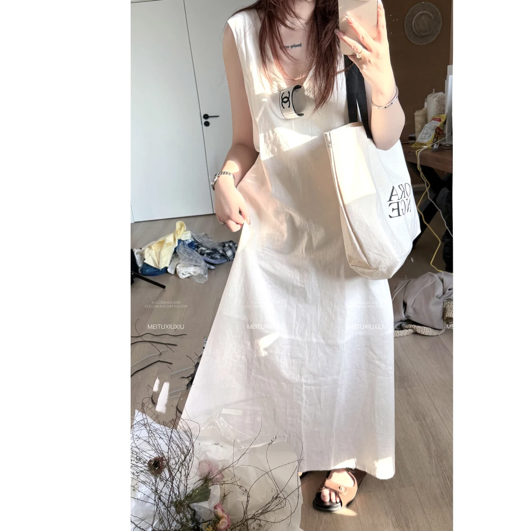 【阿乐家】大码微胖“花露甜茶”法式高级感V领遛弯度假裙无袖连衣裙