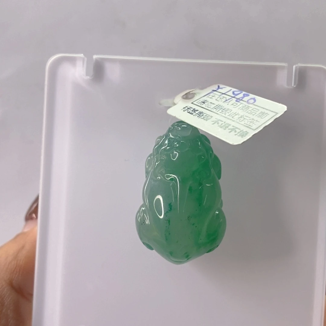 石英质玉未镶嵌颈饰