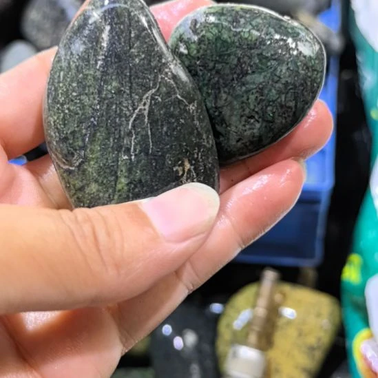 用***5木藏玉药王石原石两个