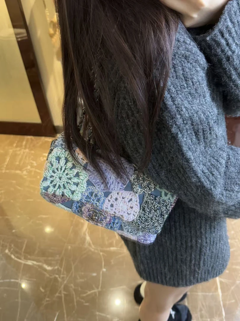 95新 Chanel/香奈儿 展会外场！毛呢花花cf包