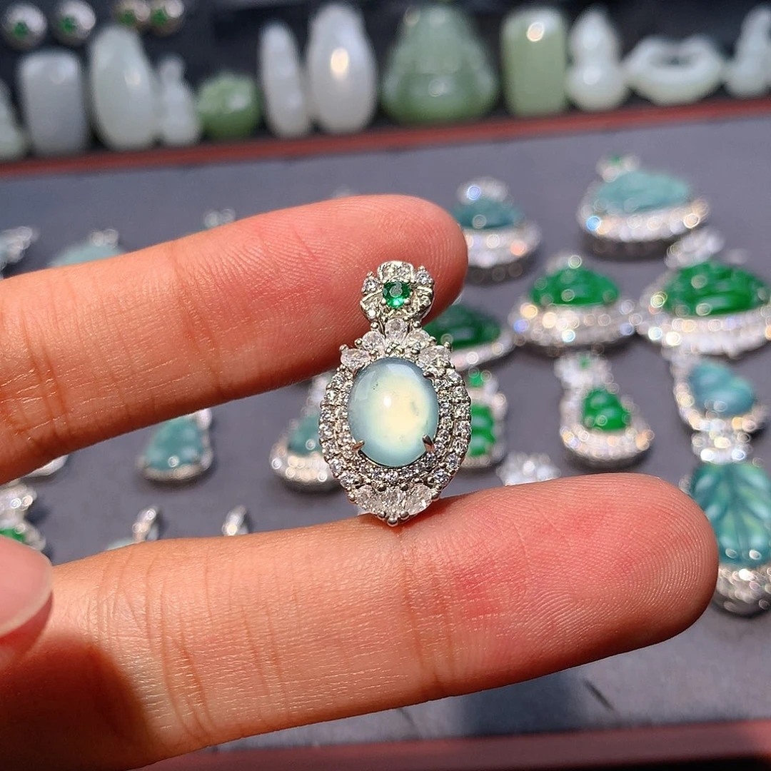 翡翠未镶嵌吊坠(不含链)