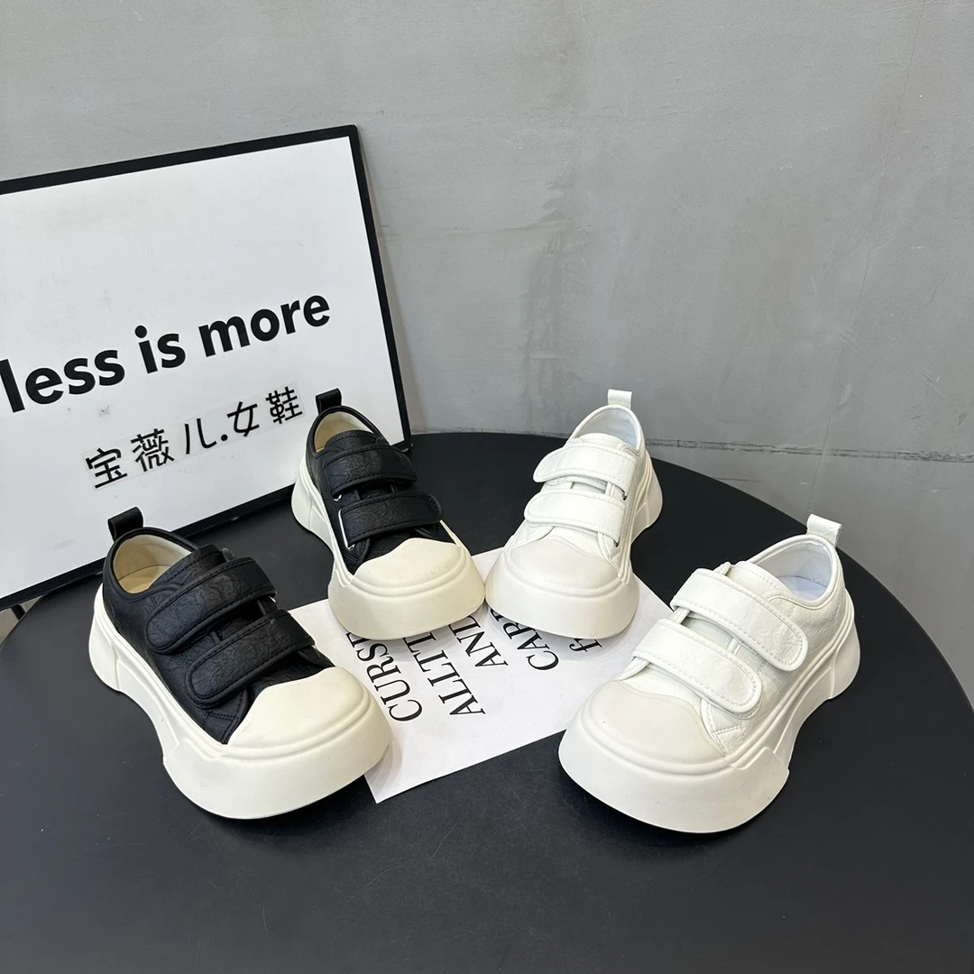 韩版大娃娃头面包鞋2025新款魔术贴女鞋厚底粘带休闲鞋小白鞋单鞋