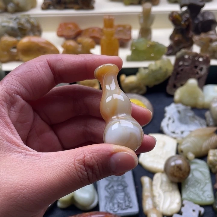 玛瑙/玉髓颈饰未镶嵌
