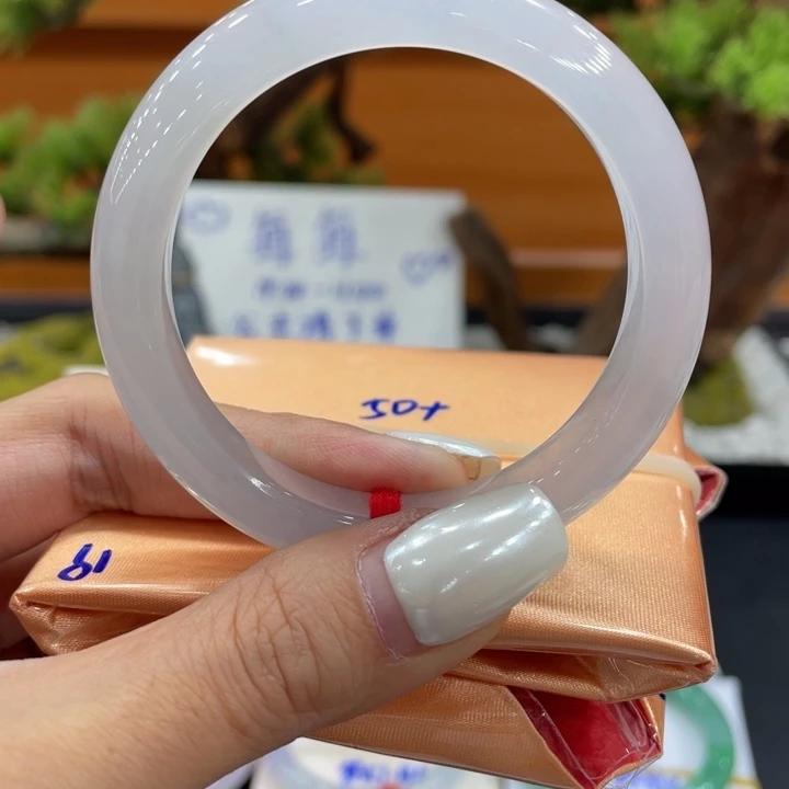 翡翠未镶嵌手镯缅甸翡翠