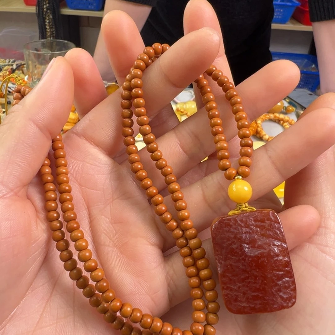 蜜蜡裸石未镶嵌蜜蜡