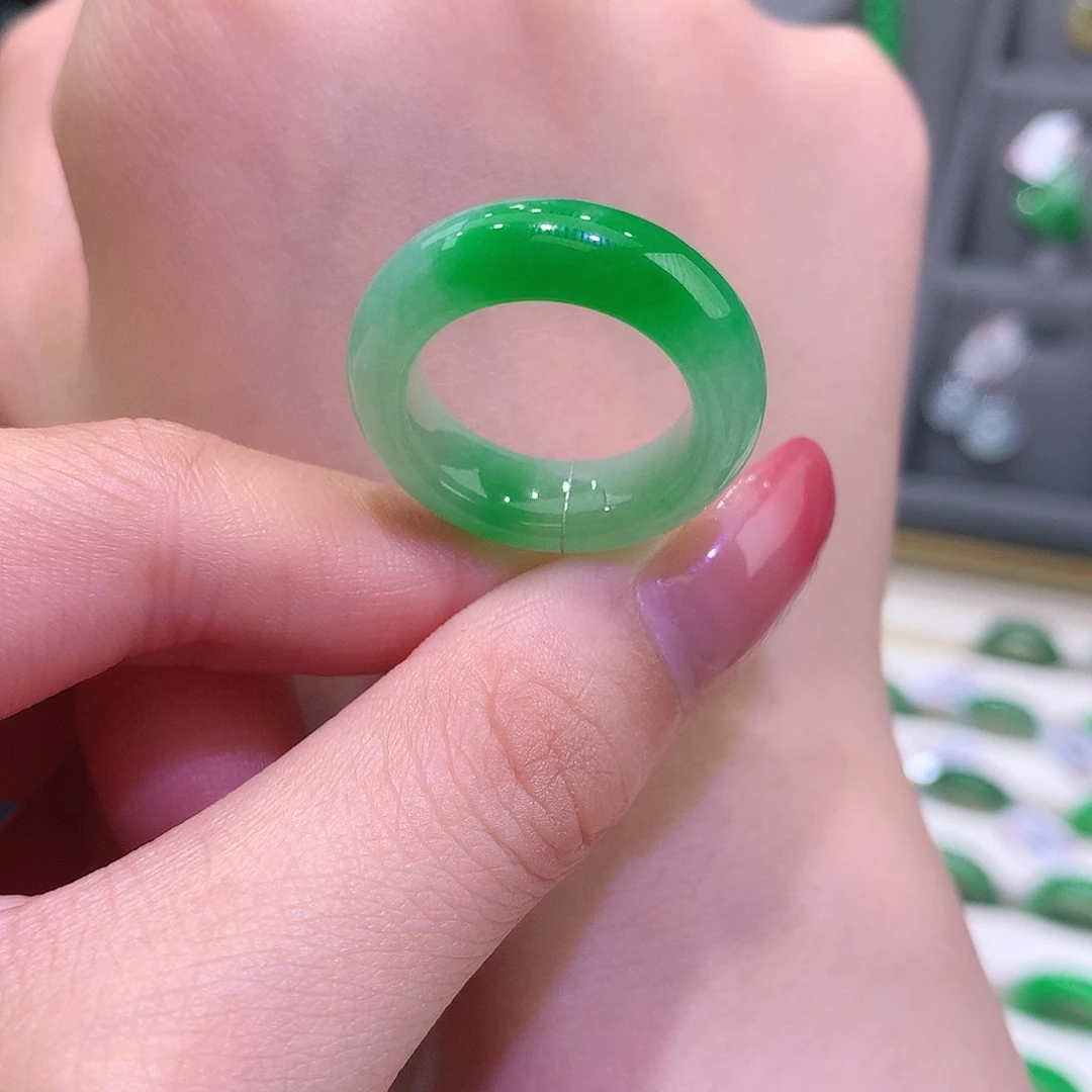 未镶嵌戒指翡翠翡翠