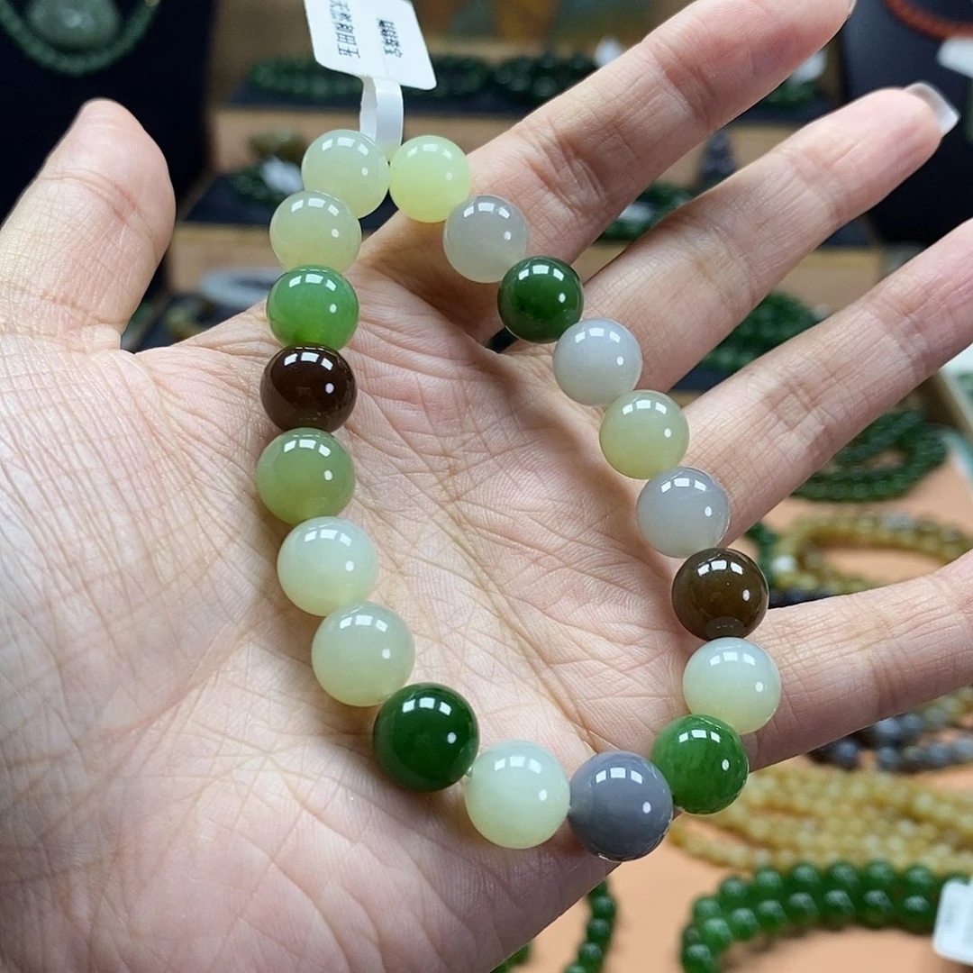 颈饰未镶嵌和田玉（碧玉）10mm