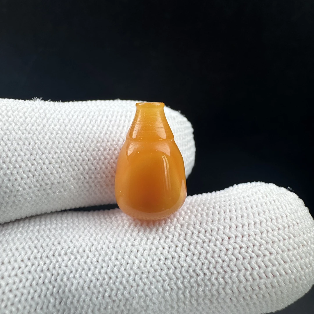 Z4649天然原矿蜜蜡鸡油红三通 10.6*17.2mm一物一图 支持复检