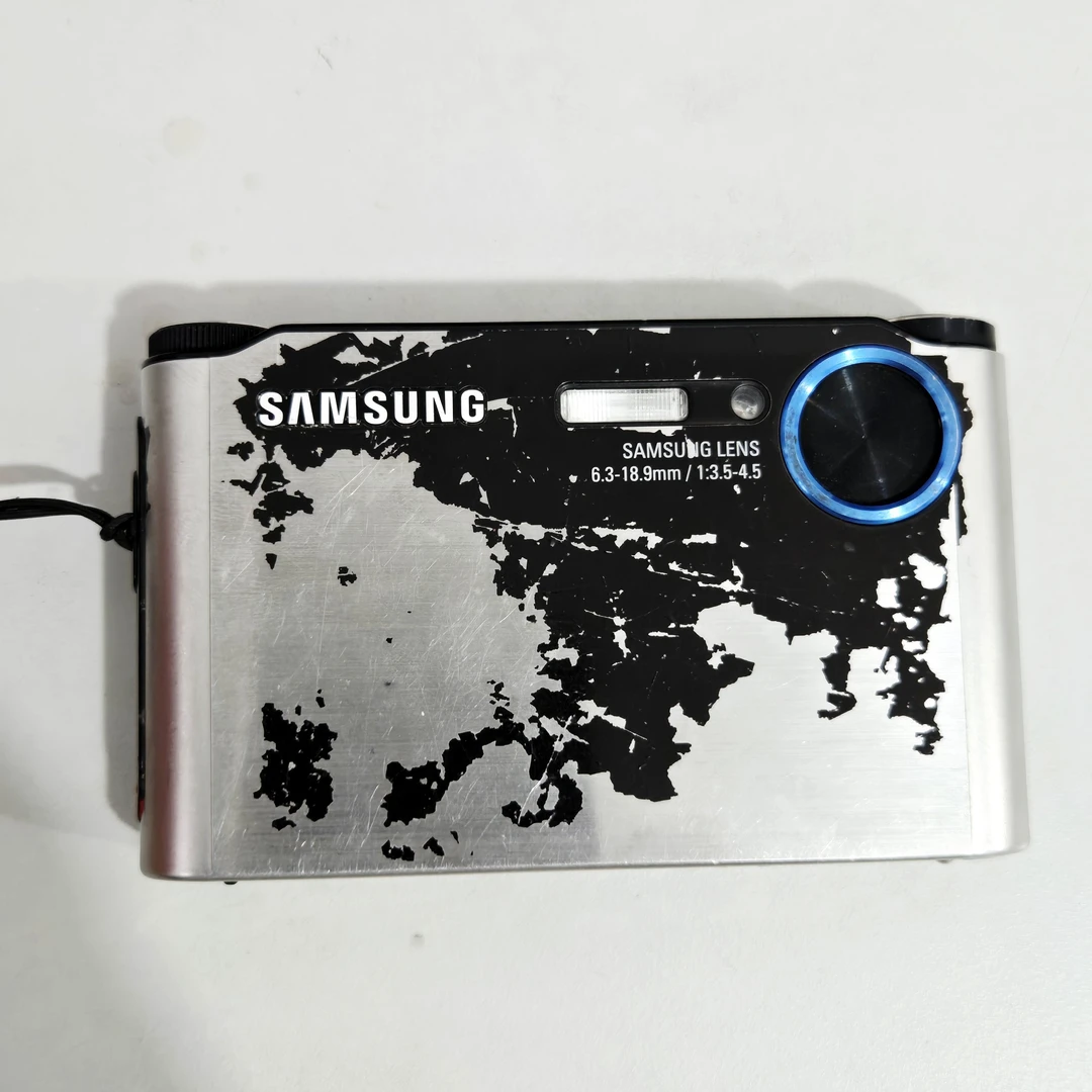8新 Samsung/三星 蓝调vn33出片冷调，功能正常屏幕瑕疵不影响出片