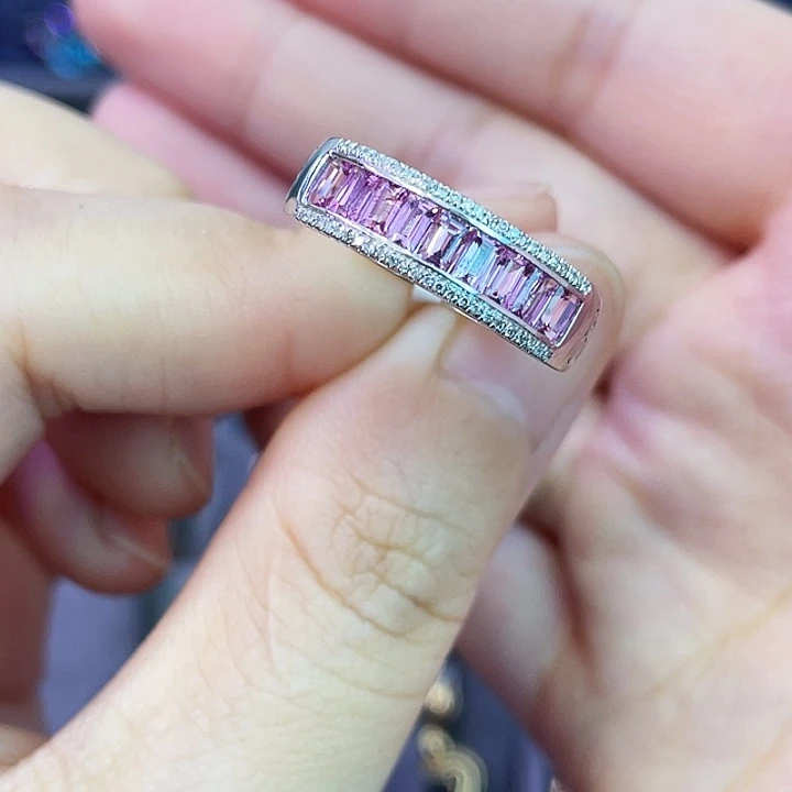蓝宝石戒指18K金镶嵌1.50