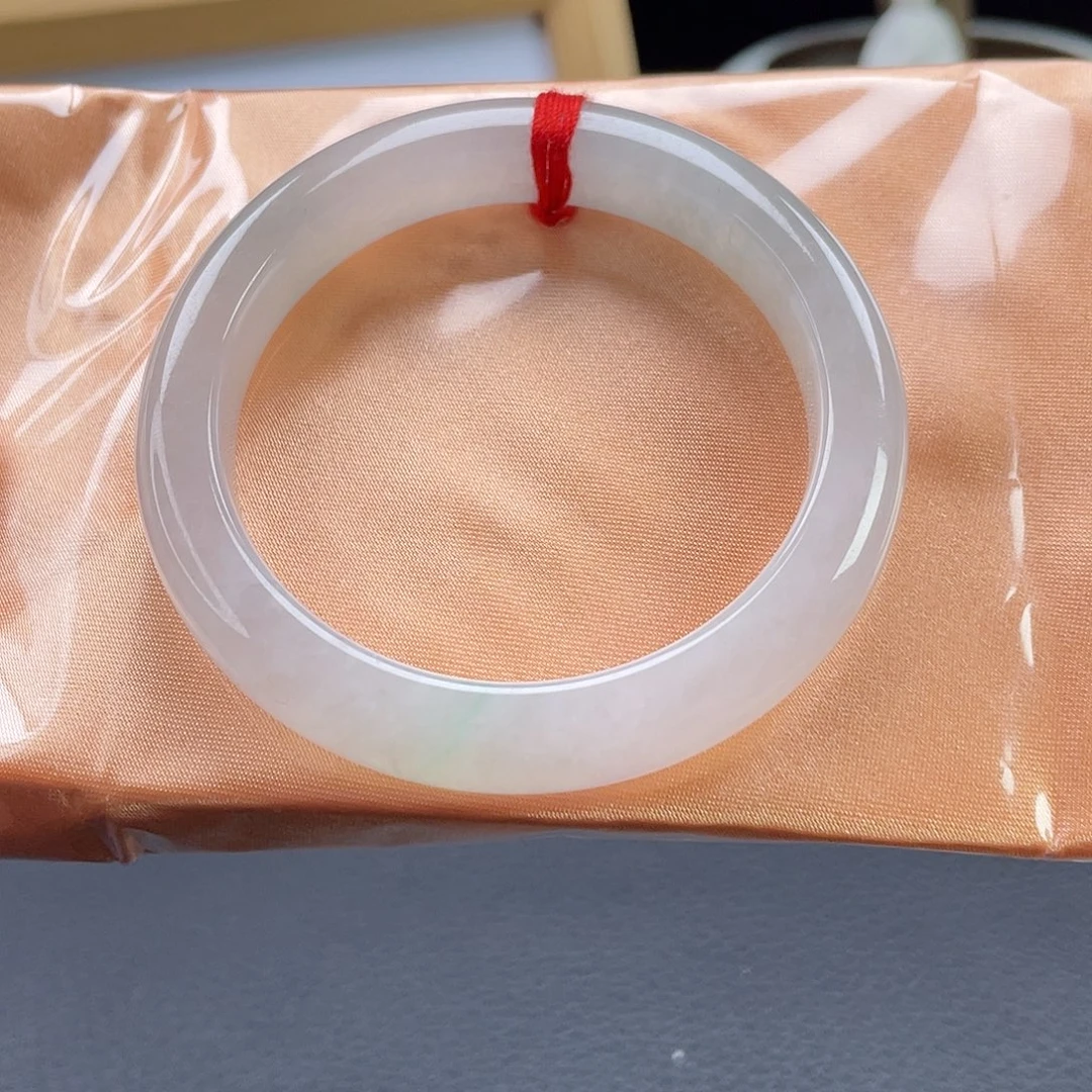 翡翠未镶嵌手镯正圈52