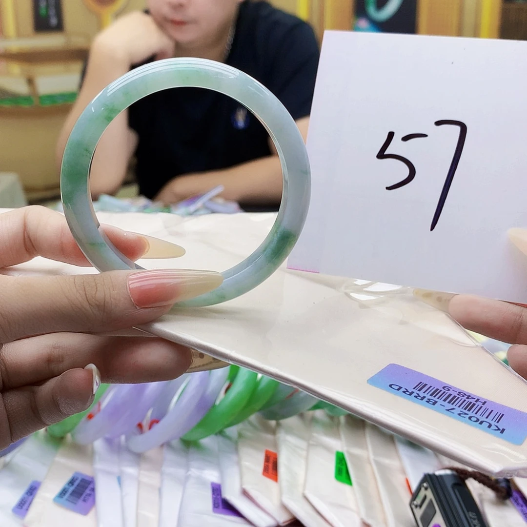 翡翠未镶嵌手镯bbb