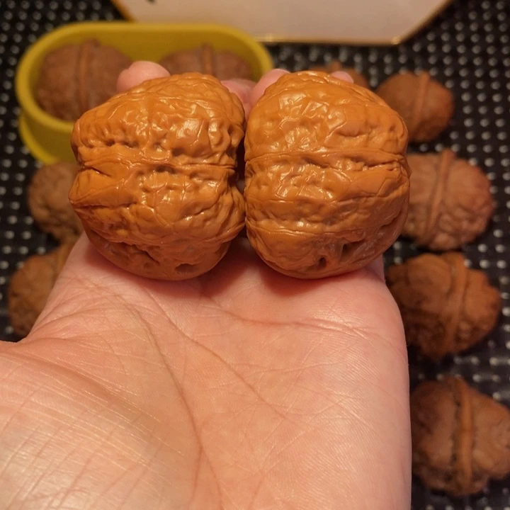 一***哥把件文玩核桃肉球