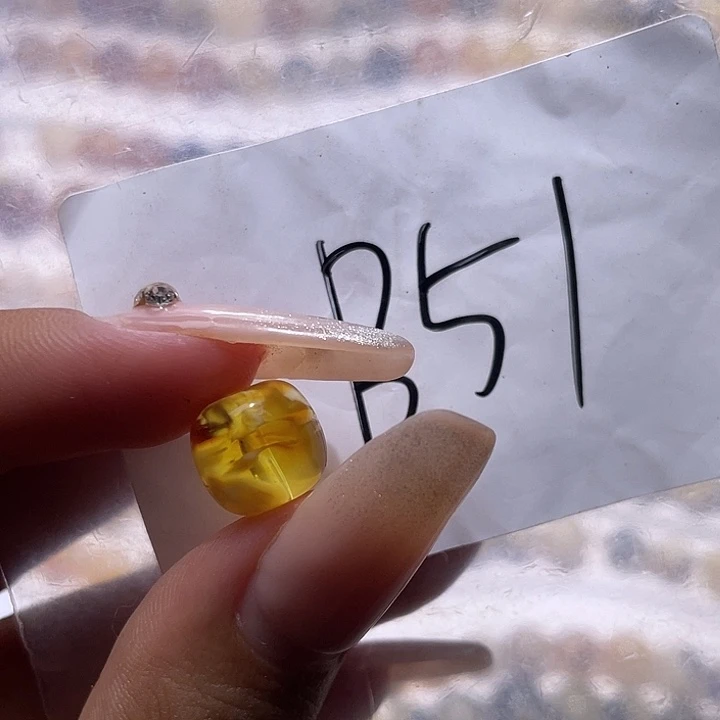 琥珀未镶嵌裸石10.5福利