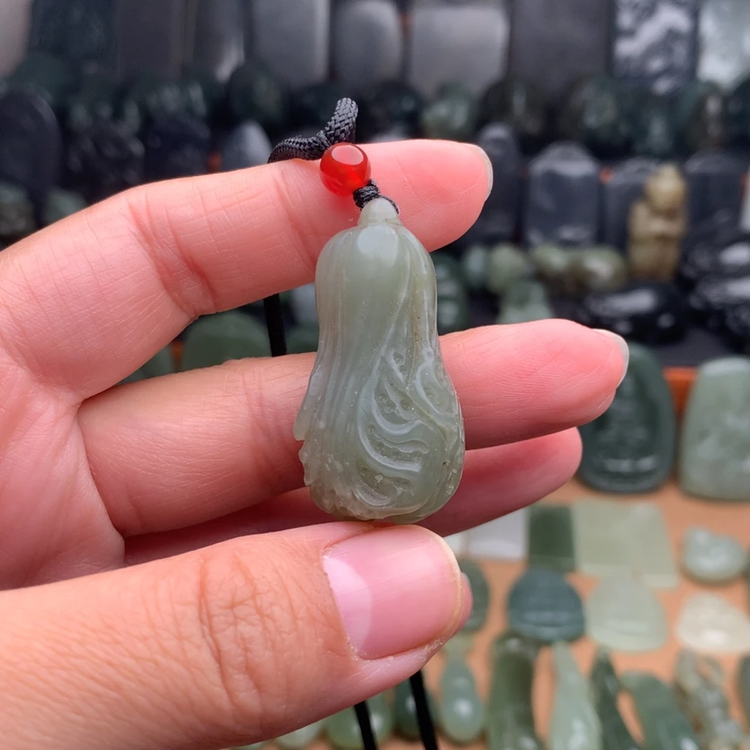 和田玉未镶嵌颈饰挂件24