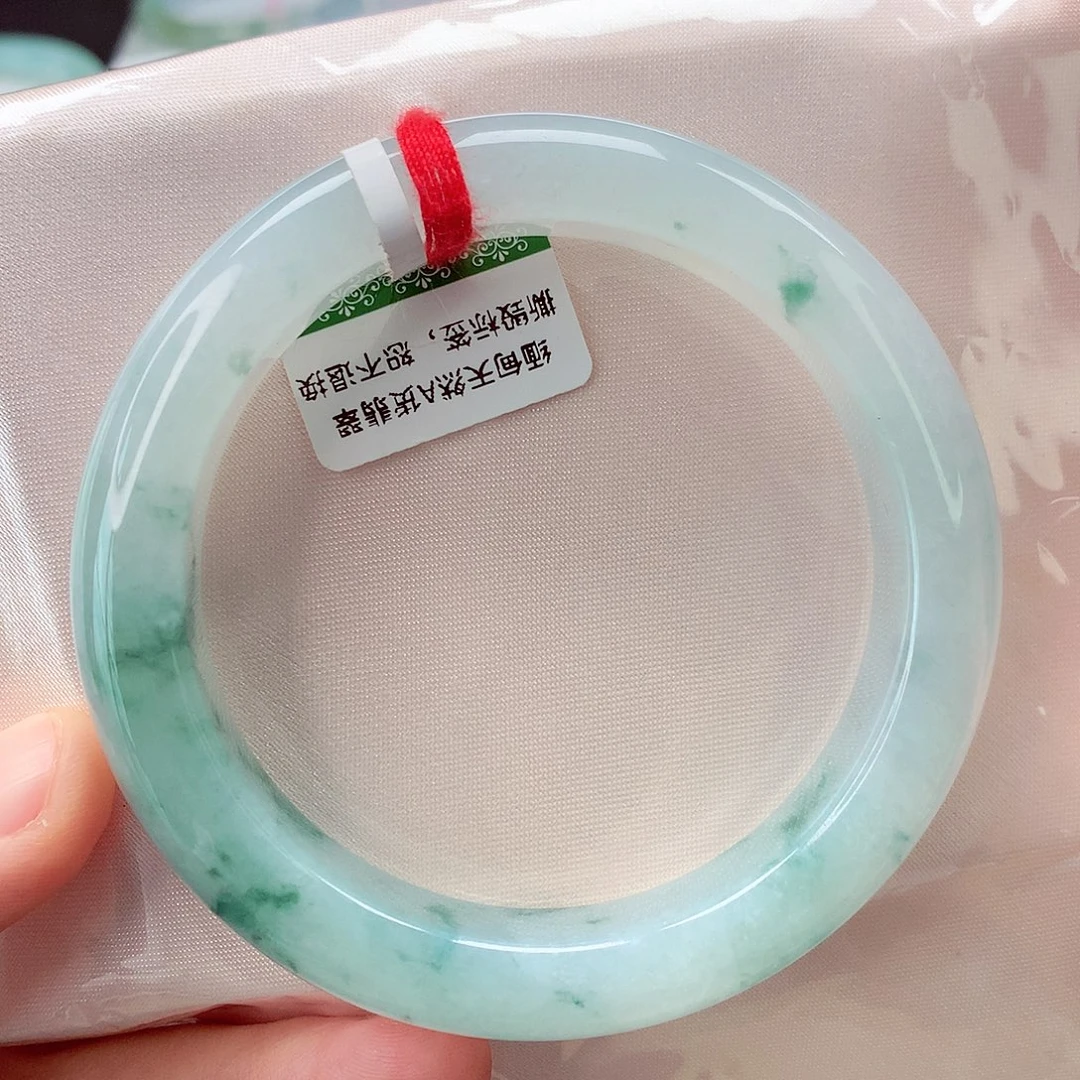 未镶嵌手镯翡翠天然翡翠手镯