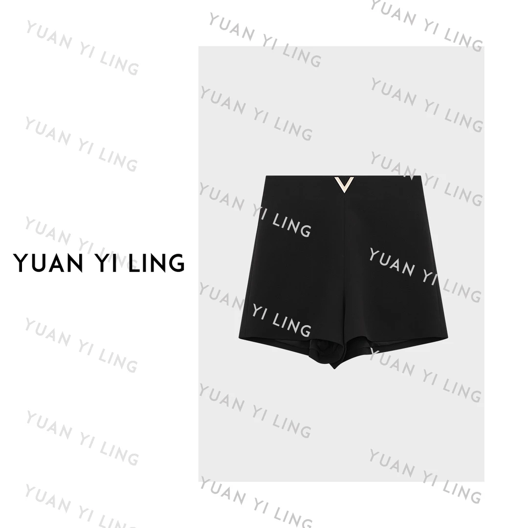 袁艺灵【独立设计师】装饰扣休闲小v短裤舒适黑色女士百搭夏季~