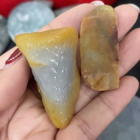 翡翠颈饰未镶嵌耳**陈