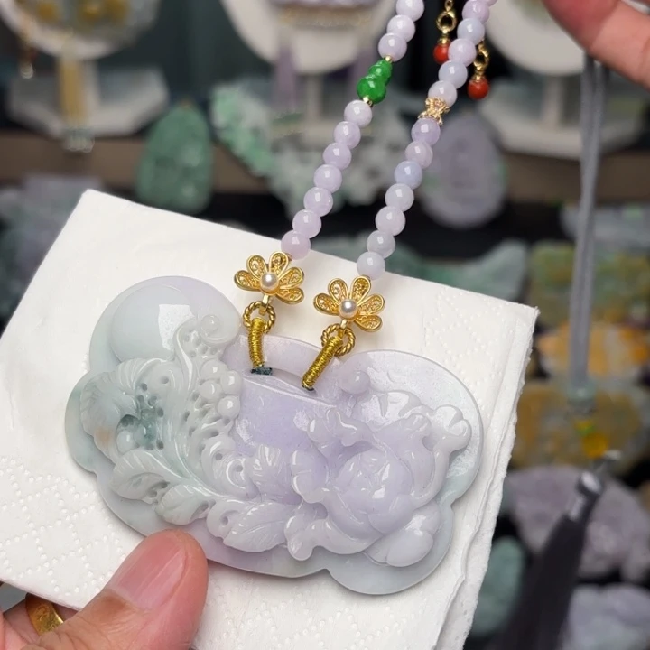 翡翠未镶嵌颈饰吊坠