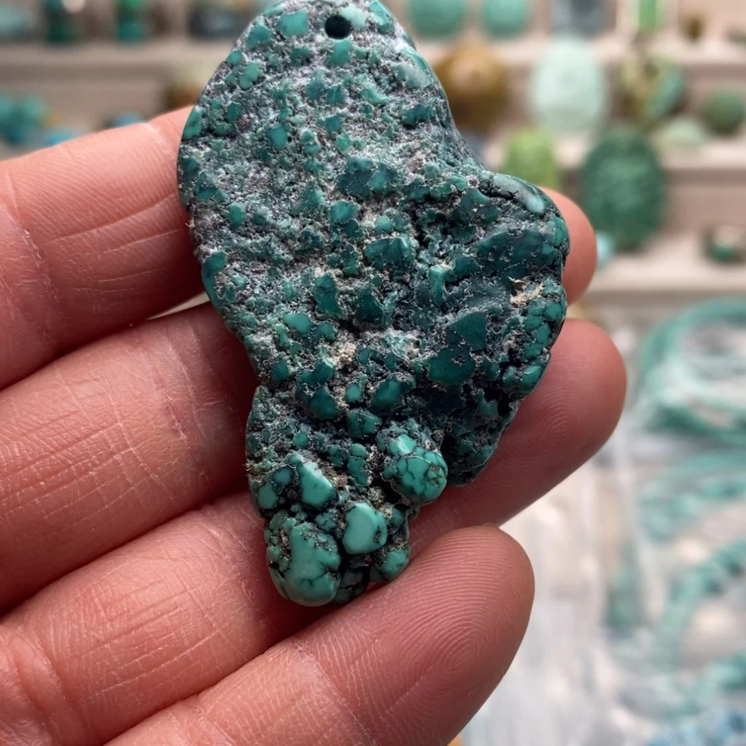 绿松石未镶嵌珠宝奇石