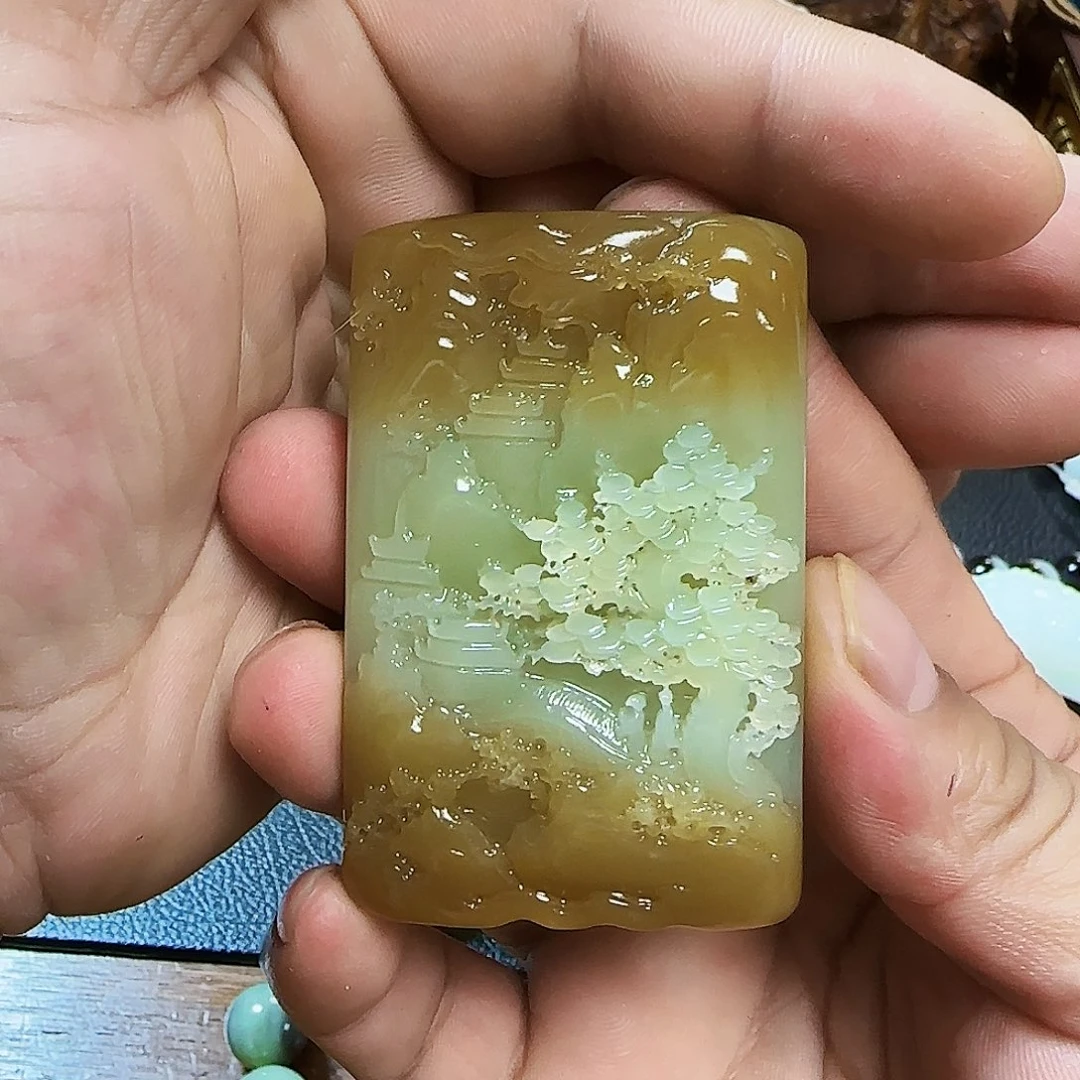 房***哥和田玉（糖玉）未镶嵌挂件