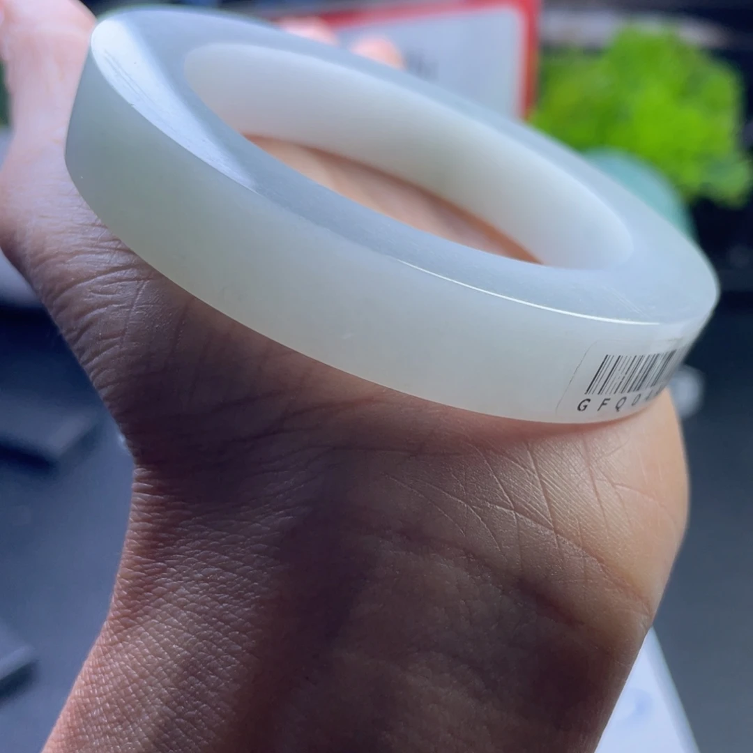 “***意未镶嵌定制翡翠翡翠手镯