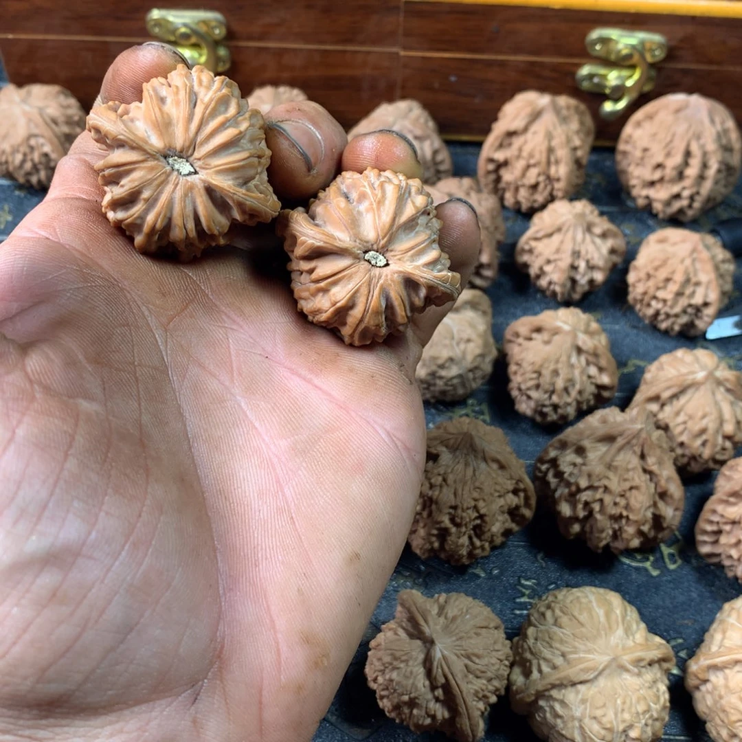 吊坠桃核文玩核桃磨盘狮子头40