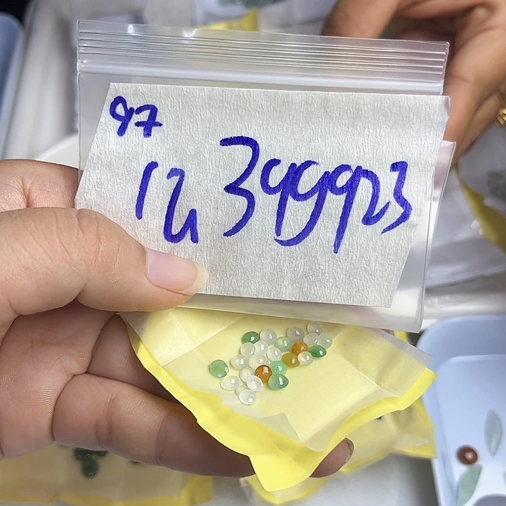 未镶嵌定制翡翠不退