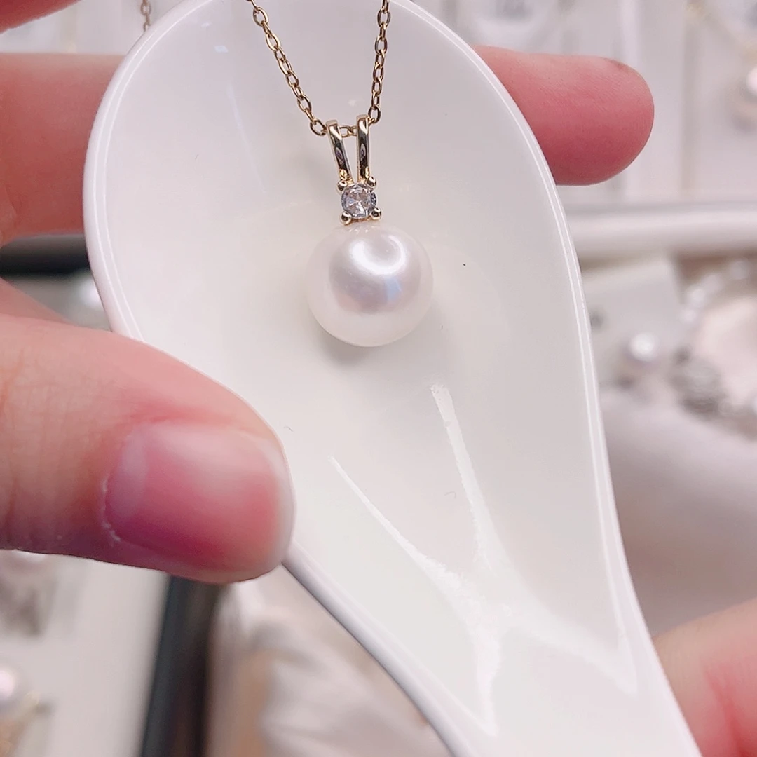 淡水珍珠吊坠(赠链)未镶嵌