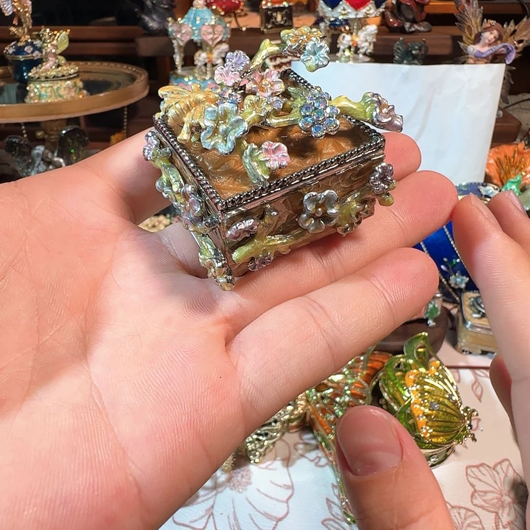 手工制品请勿吹毛求疵